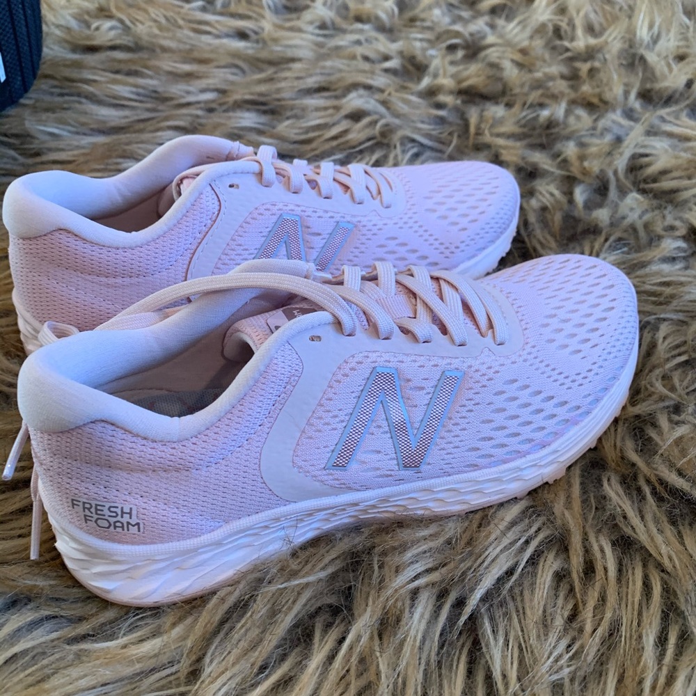 BRAND NEW Pink New Balance Tennis Shoes